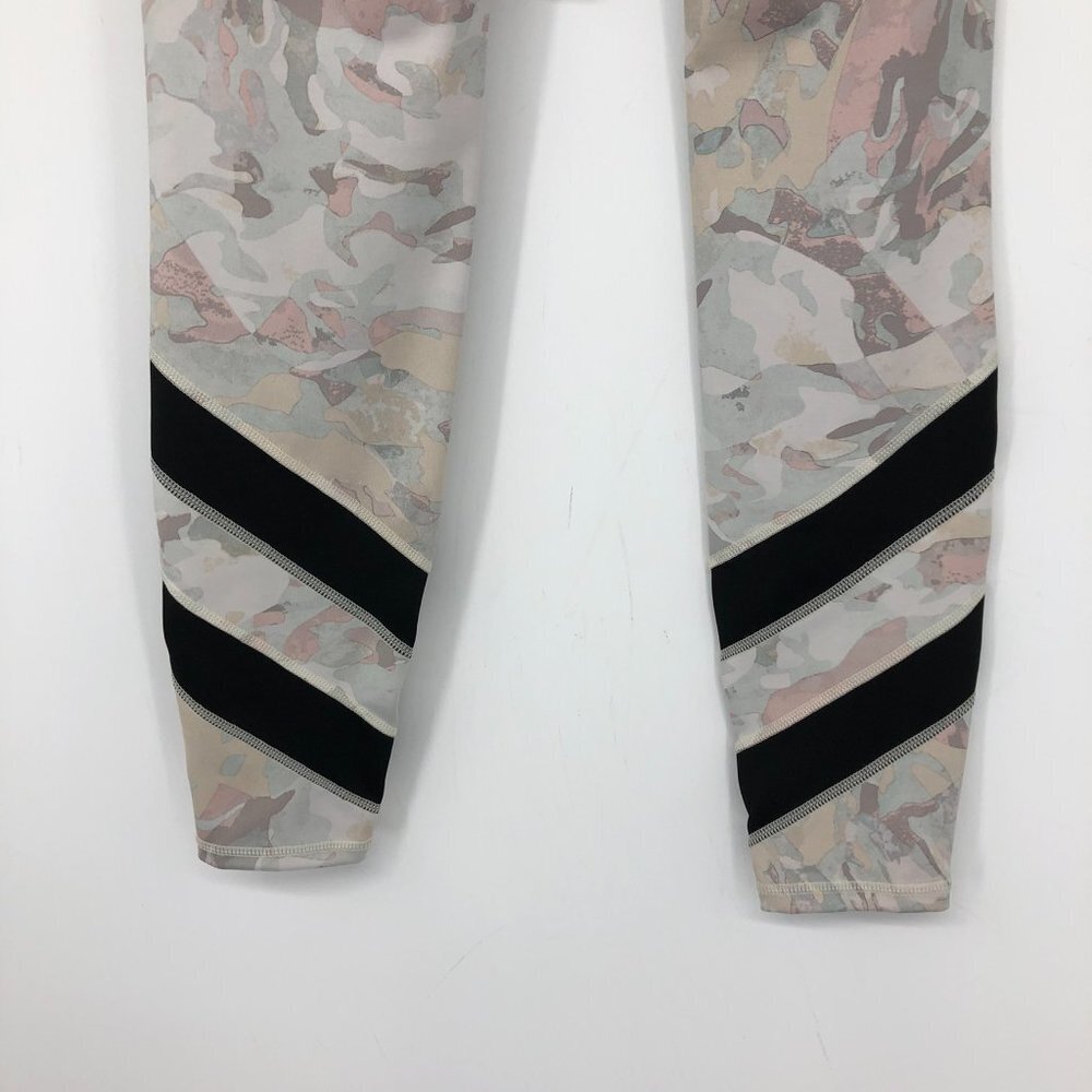 Free People FP Movement Daybreak grey pink  wash camo print leggings XS - Picture 13 of 16
